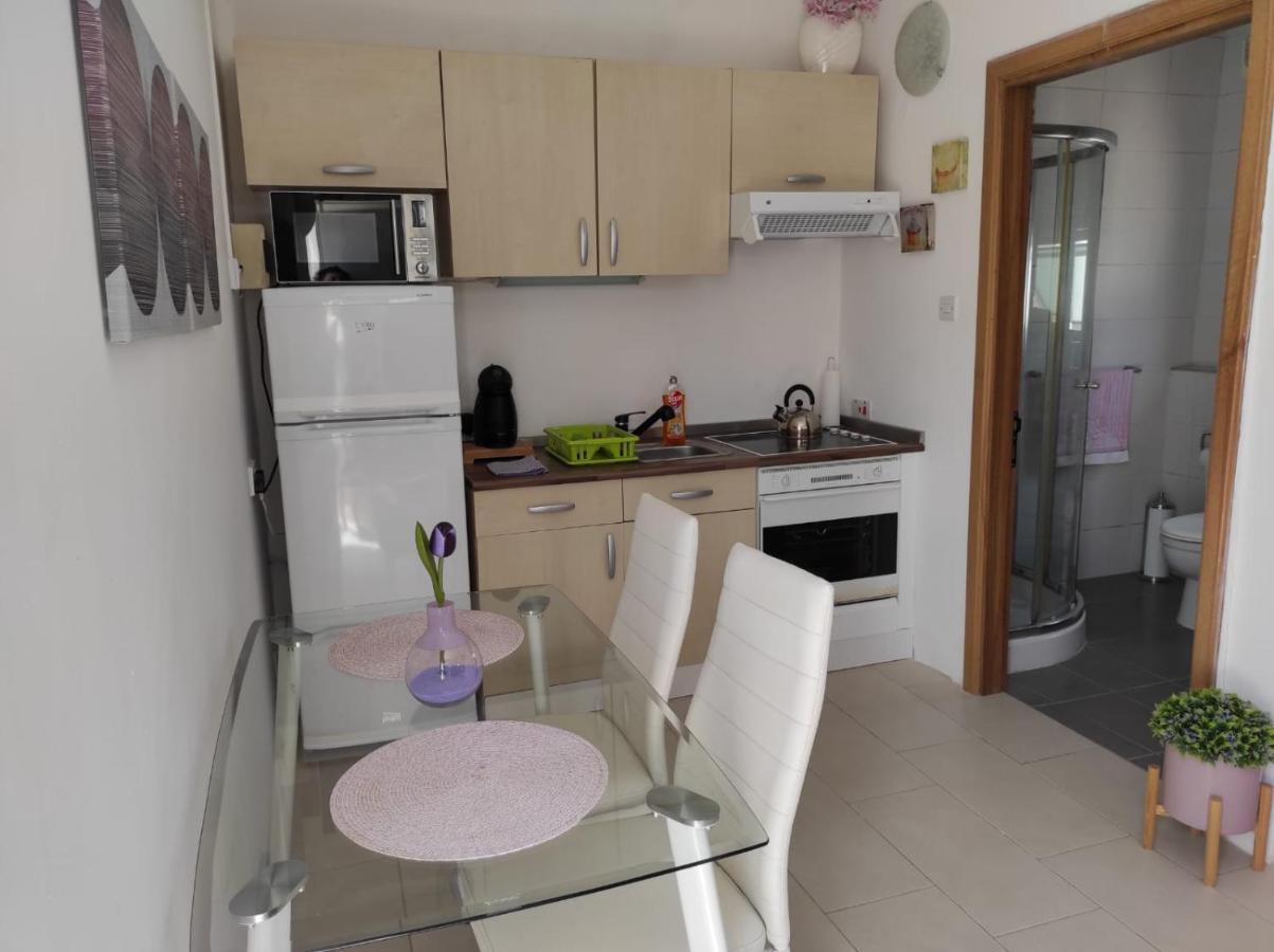 Studio Apartment With Private Terrace, Jacuzzi & Views Mosta Εξωτερικό φωτογραφία