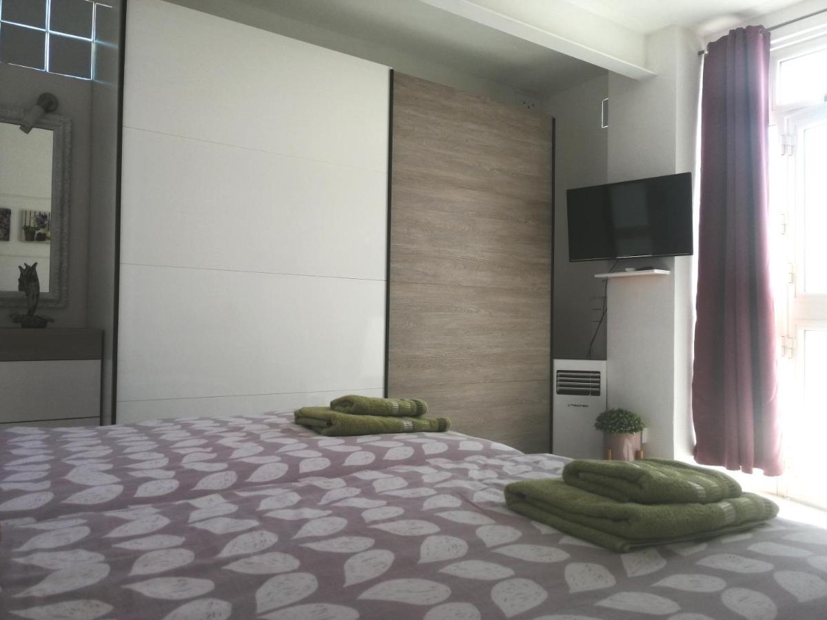 Studio Apartment With Private Terrace, Jacuzzi & Views Mosta Εξωτερικό φωτογραφία