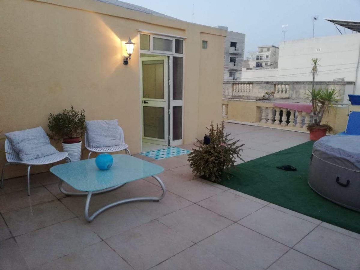 Studio Apartment With Private Terrace, Jacuzzi & Views Mosta Εξωτερικό φωτογραφία